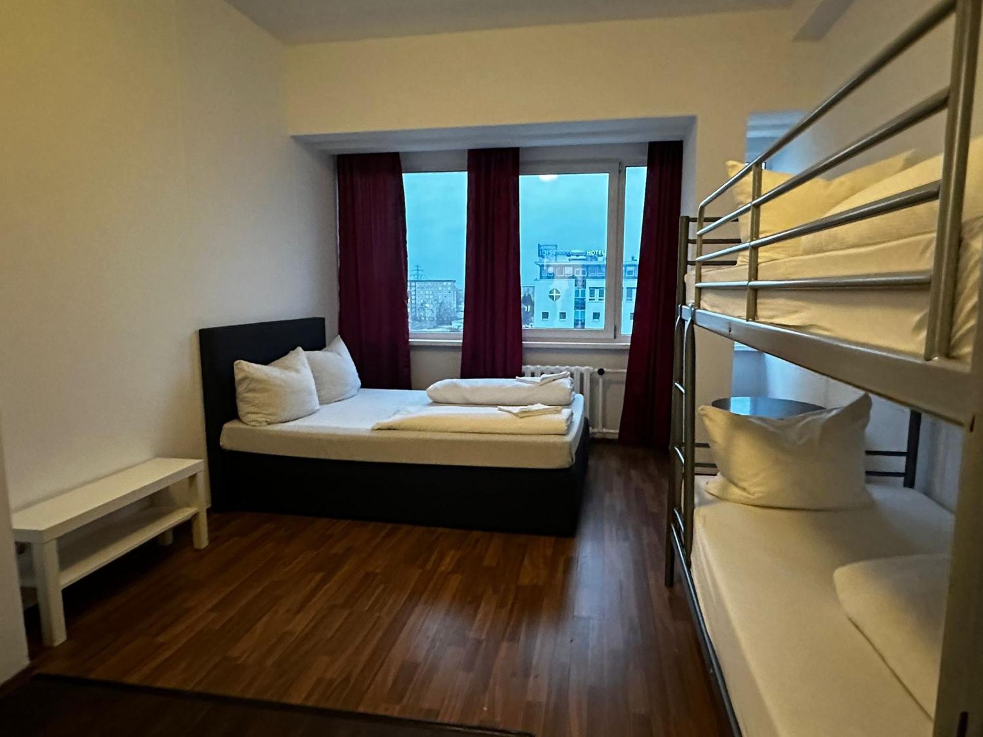 Ootel.Com Berlin Bagian luar foto