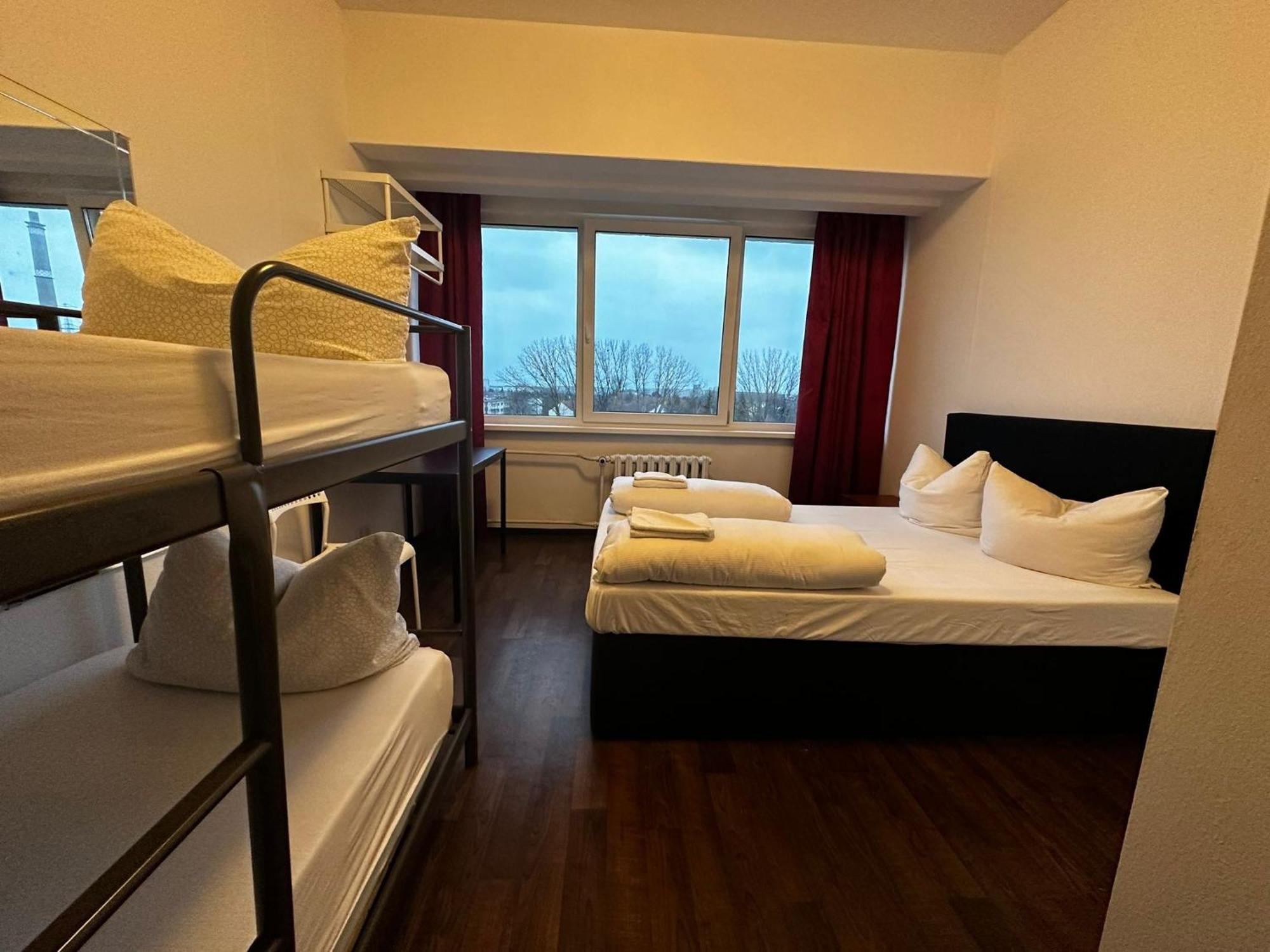 Ootel.Com Berlin Bagian luar foto
