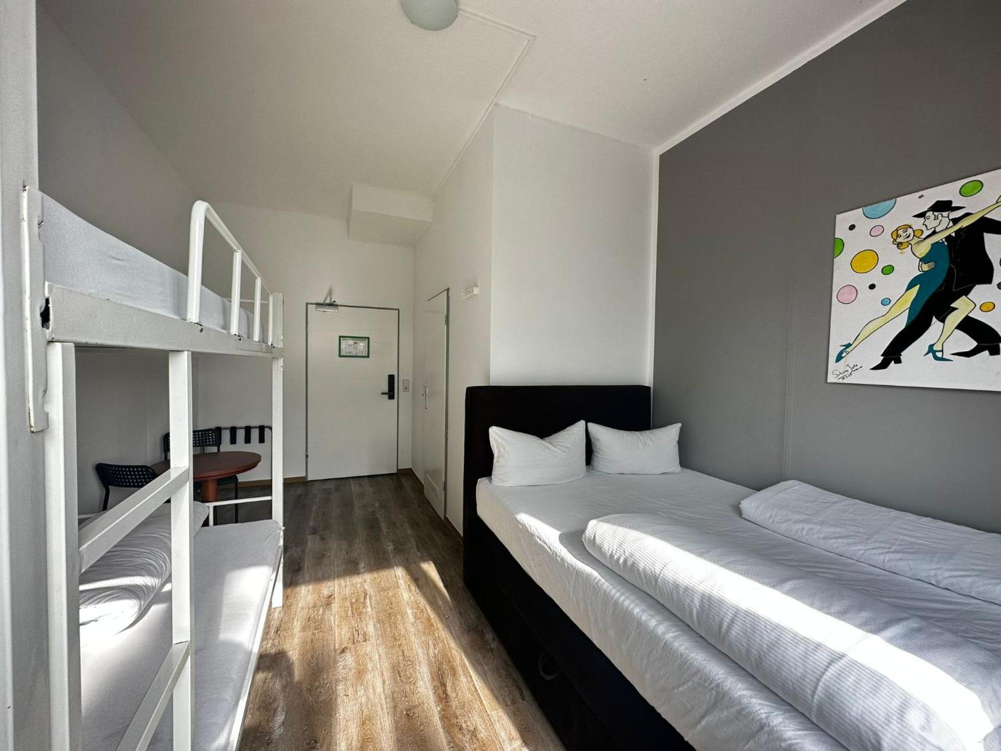 Ootel.Com Berlin Bagian luar foto