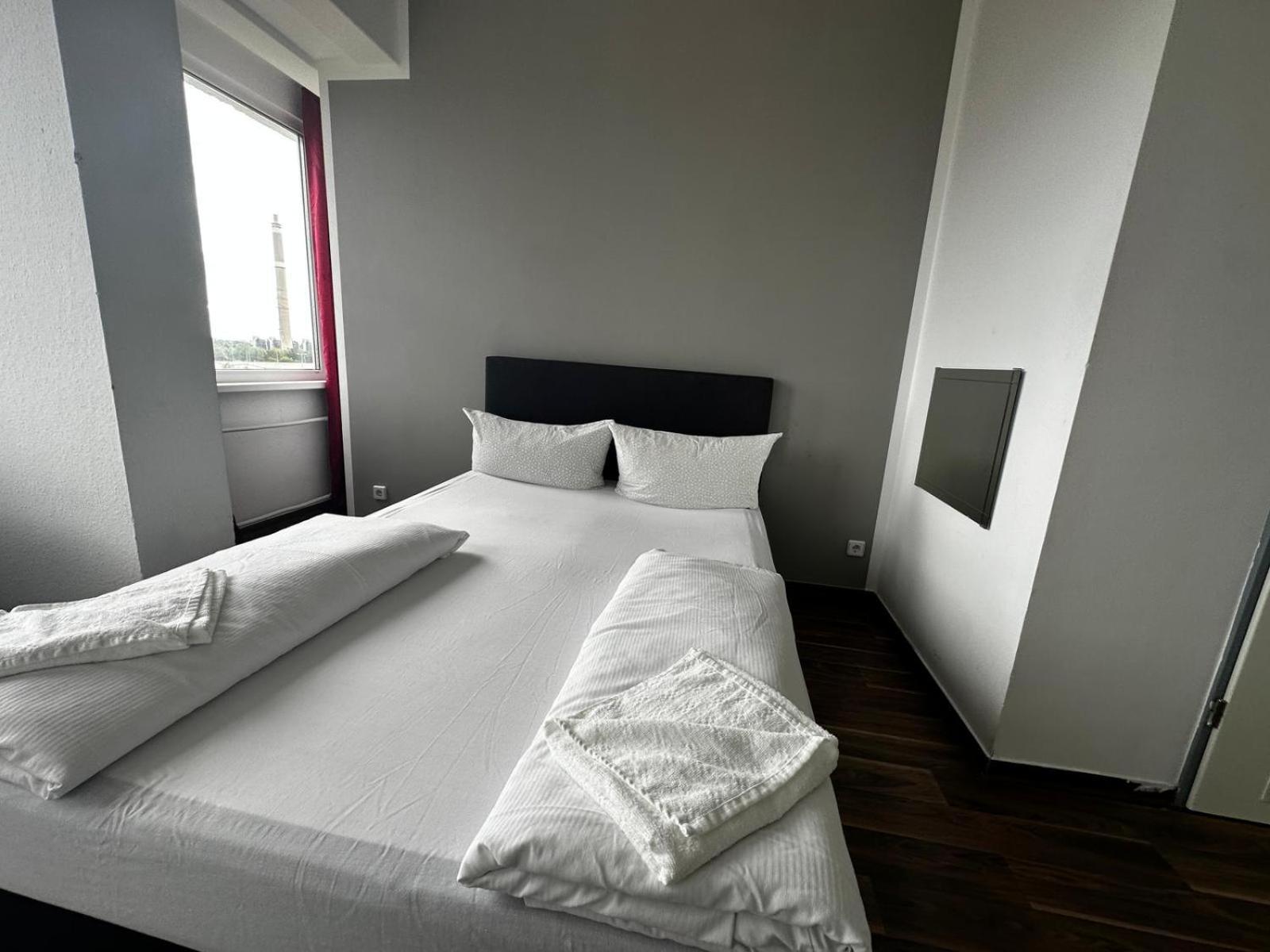 Ootel.Com Berlin Bagian luar foto