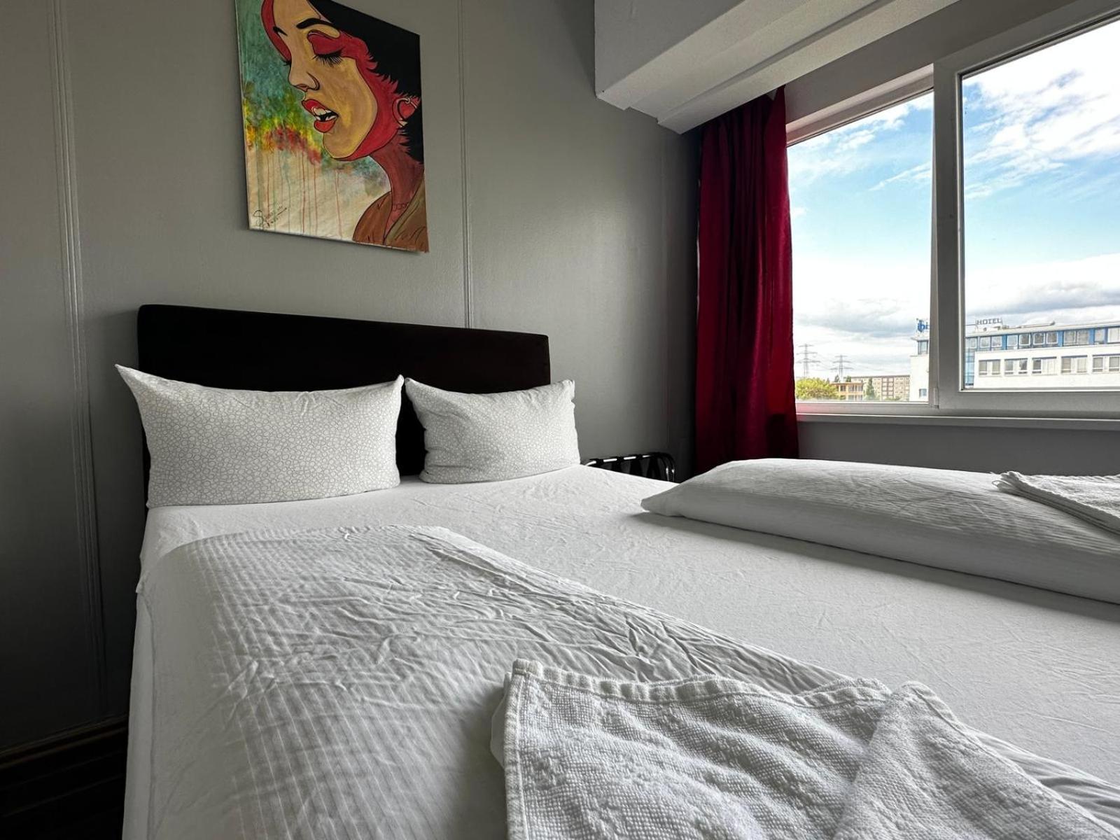 Ootel.Com Berlin Bagian luar foto
